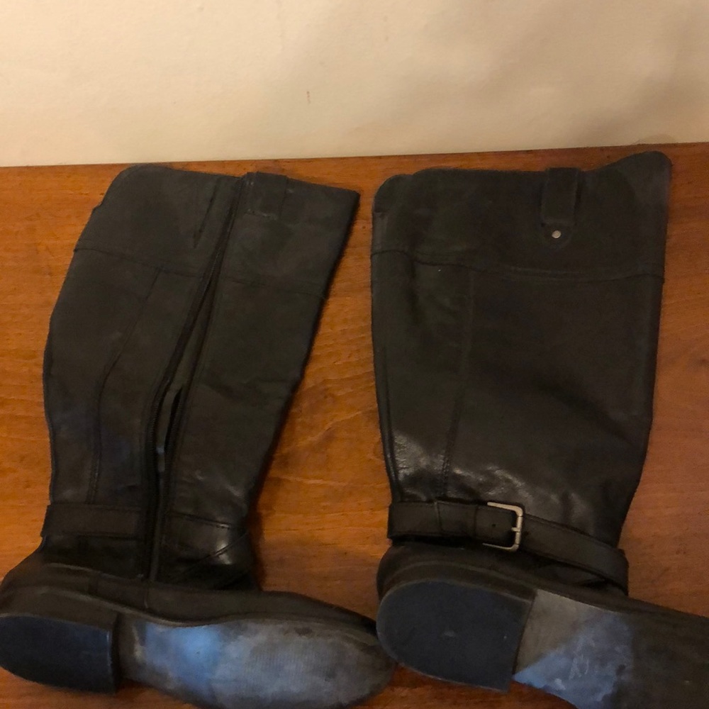 Black size 7 Marc Fisher Knee boots